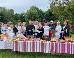 Єдині попри відстані: луганці відзначили День Луганщини
