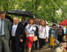 Що представлено на фестивалі у міському парку відпочинку?