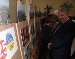 Мобільна виставка японської фотографії на Сватівщині