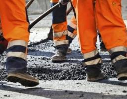 Ремонт дорожнього полотна на території району триває