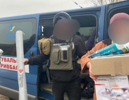 Будматеріали, пічки та газові балони: мешканці Сватівщини продовжують отримувати найнеобхідніше