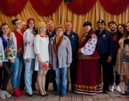 Сватівчани-аматори на сцені Містківського будинку культури