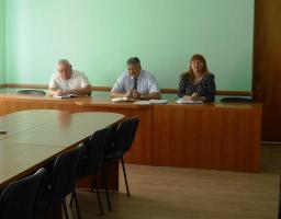 79-а річниця Луганської області, весняно-польові роботи, виконавська дисципліна, звернення громадян…: за результатами апаратної наради