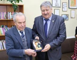 На Сватівщині презентували книгу «Таємниці Преображенської печери»