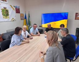 Олег Сліпець перевірив роботу Координаційного центру для ВПО Луганщини у м. Ірпінь