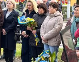 Єдність у пам’яті: громади Сватівщини віддали шану загиблим воїнам