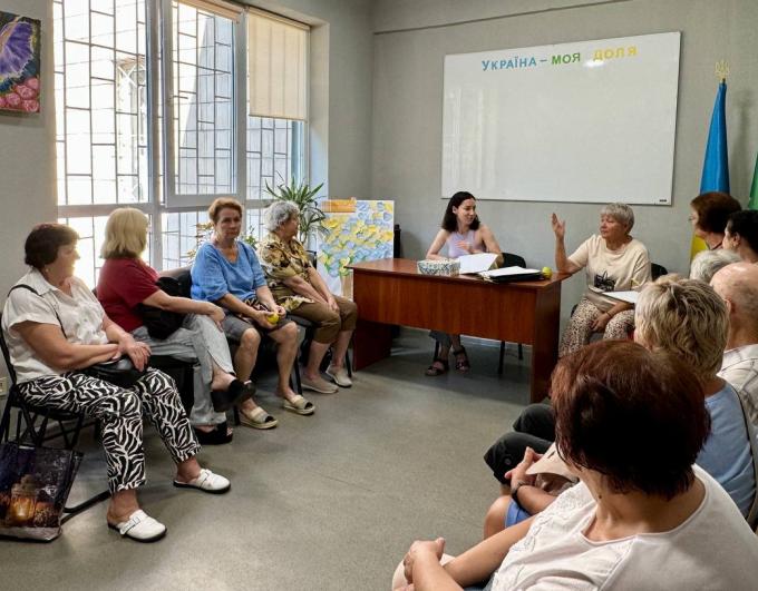 Працівники Нижньодуванської СВА провели майстер-клас "Дерево моєї життєстійкості"
