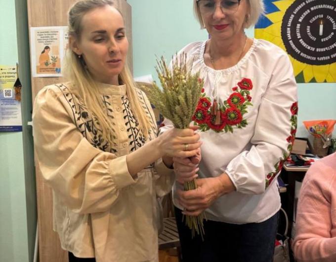 Через традицію — до єдності: різдвяний дідух для громад, позбавлених дому