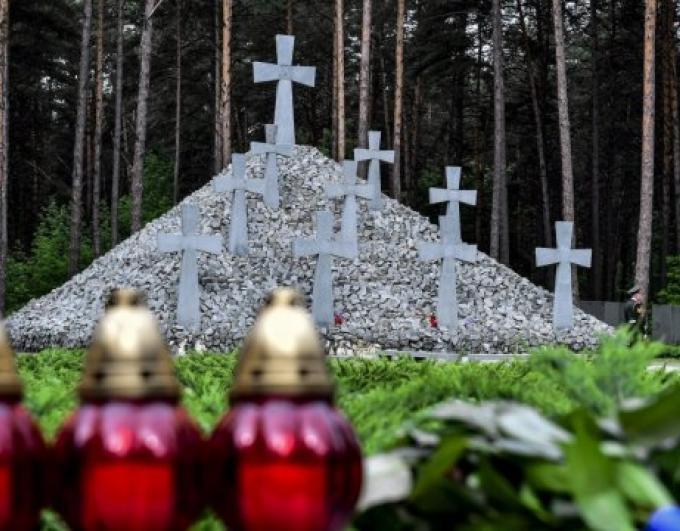 Місця масових розстрілів — рани української історії