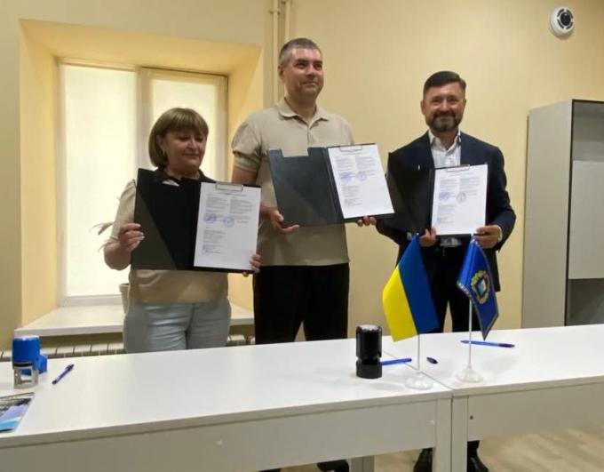 Співпраця громад заради підтримки людей, які були змушені залишити свої домівки через війну, набуває нових практичних результатів