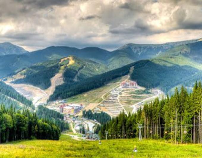 Подаруйте своїм дітям зимову казку в Буковелі — безкоштовно для дітей ВПО!